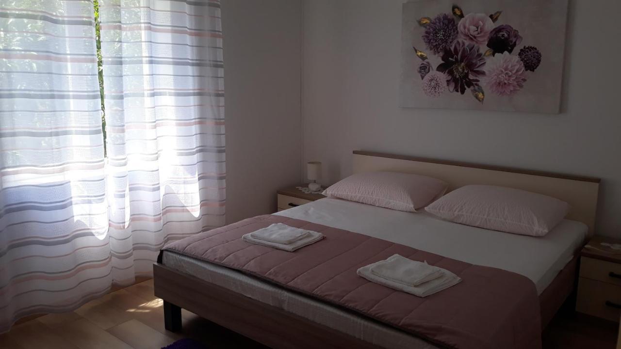 Mini apartment Petra - rooms Purple&Green with kitchen&garden Dubrovnik Buitenkant foto