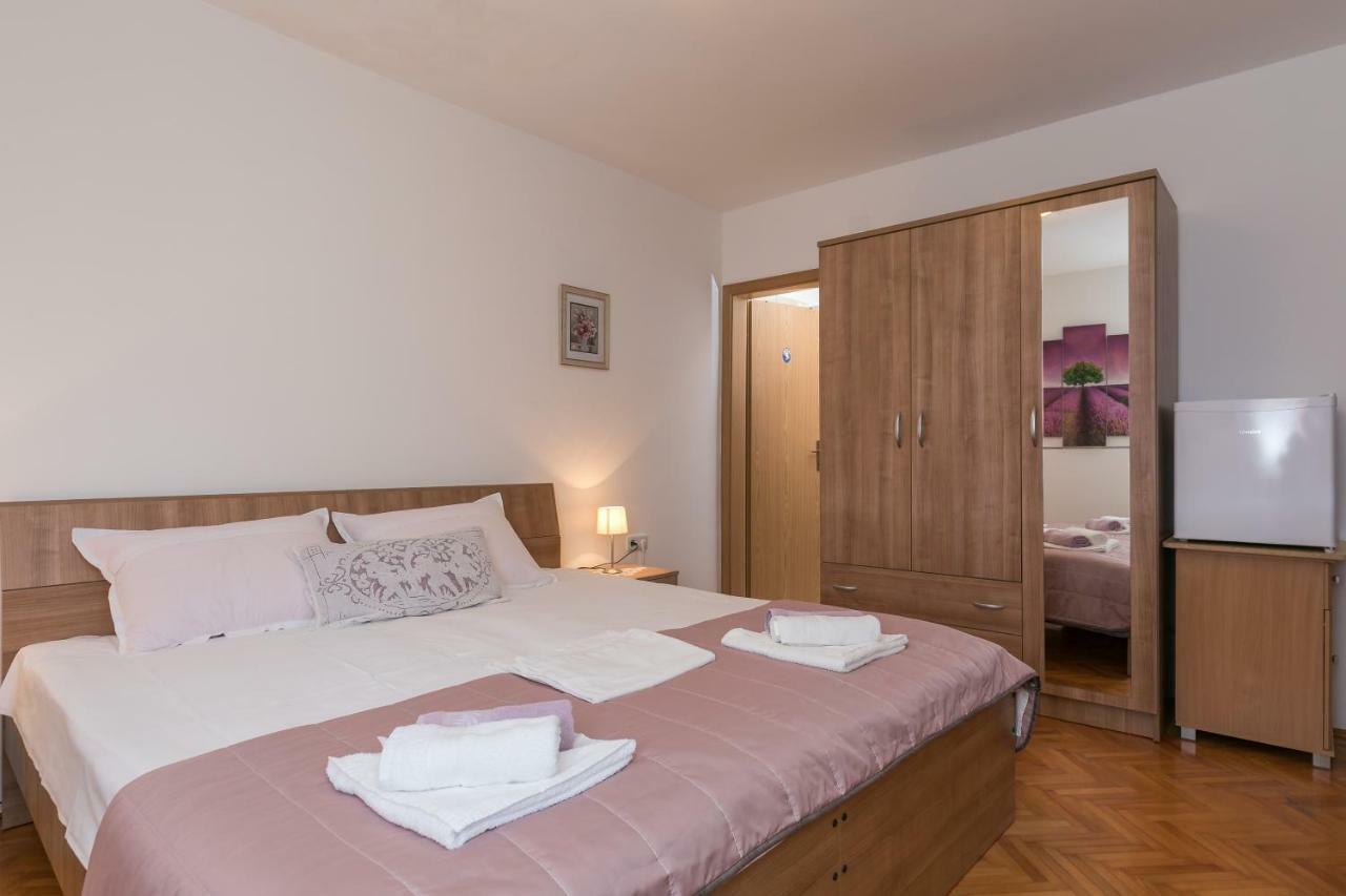 Mini apartment Petra - rooms Purple&Green with kitchen&garden Dubrovnik Buitenkant foto