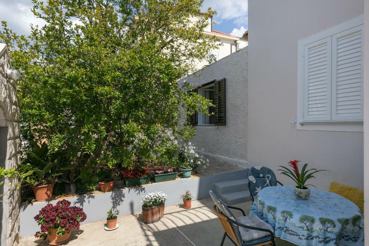 Mini apartment Petra - rooms Purple&Green with kitchen&garden Dubrovnik Buitenkant foto